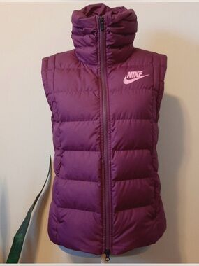 NIKE down fill vest - size small